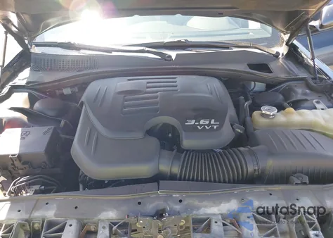 2019 Chrysler 300 300S z USA, uszkodzony, nr VIN 2C3CCABG8KH515237